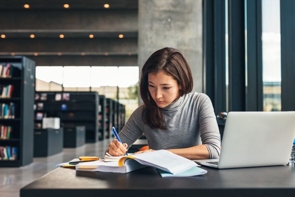 What do you do when you have work to do but no motivation? here's how to get things done when you have no motivation.