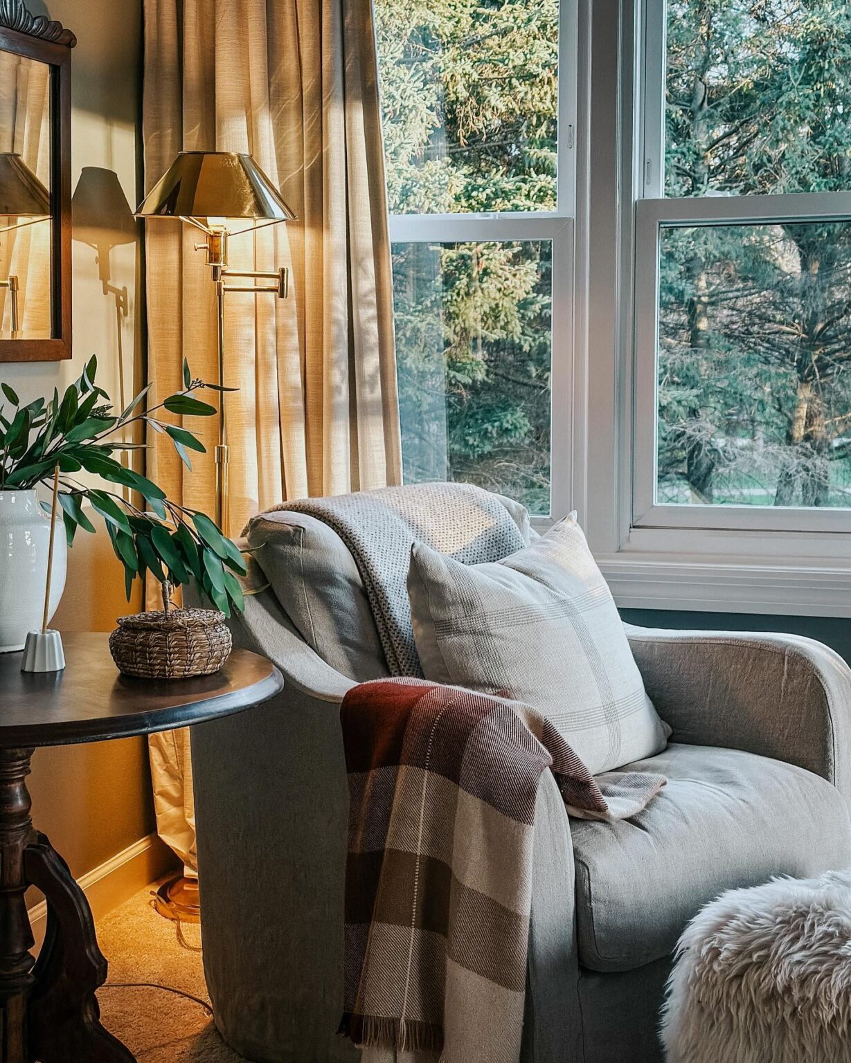 Picture of 27 cozy reading nook ideas that will instantly put you in a reading ...